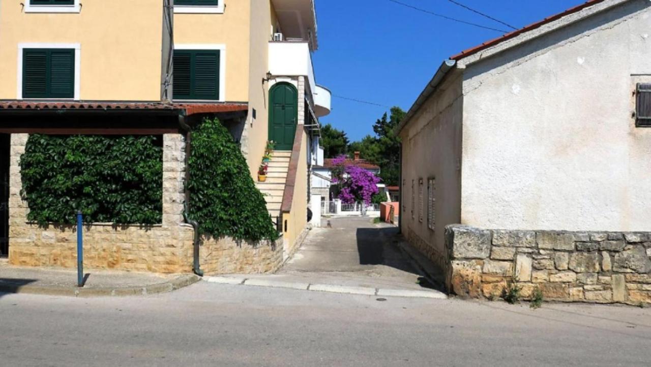 Holiday Home Zora - Family Vacation House Near Protected Area Of The Nature Park Kamenjak, With Green Yard, Wifi, Air-Con Premantura Buitenkant foto