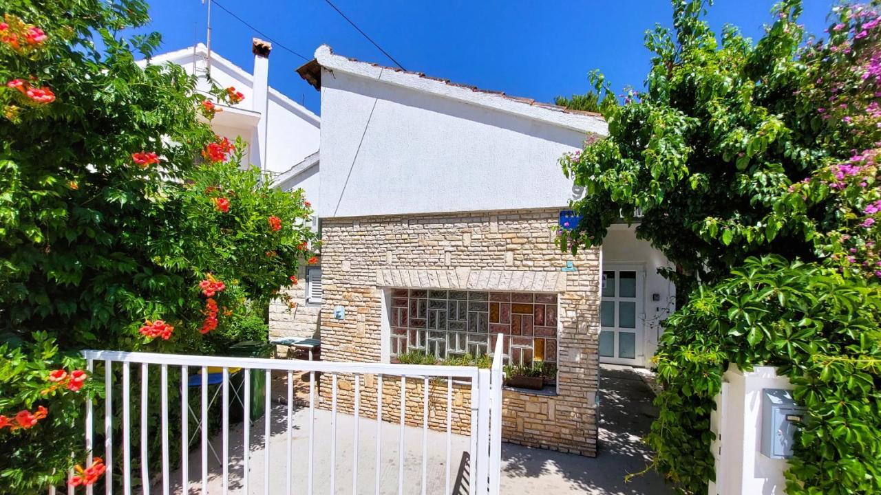 Holiday Home Zora - Family Vacation House Near Protected Area Of The Nature Park Kamenjak, With Green Yard, Wifi, Air-Con Premantura Buitenkant foto